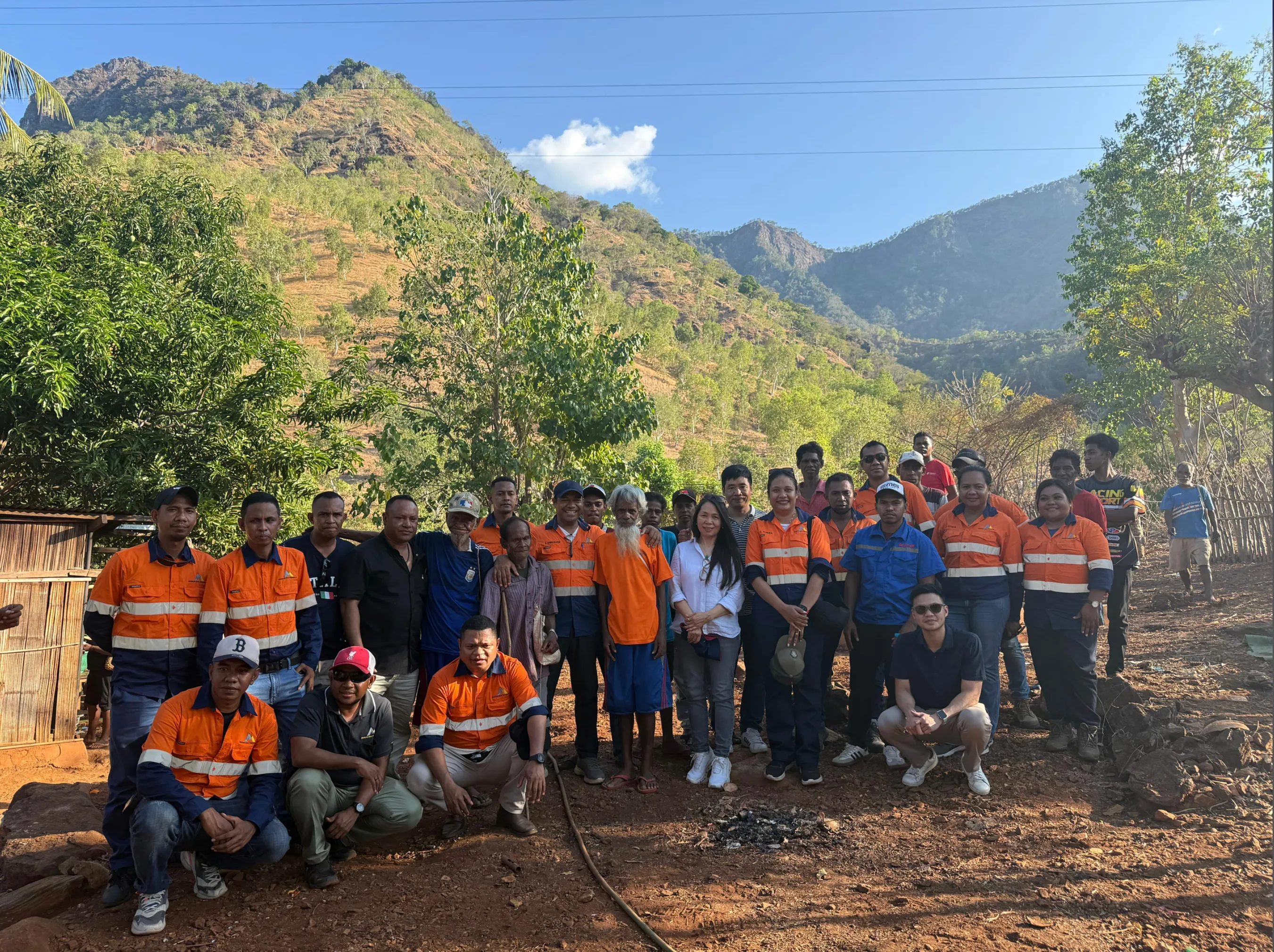 Community members and project representatives at the Ilimanu cultural ceremony