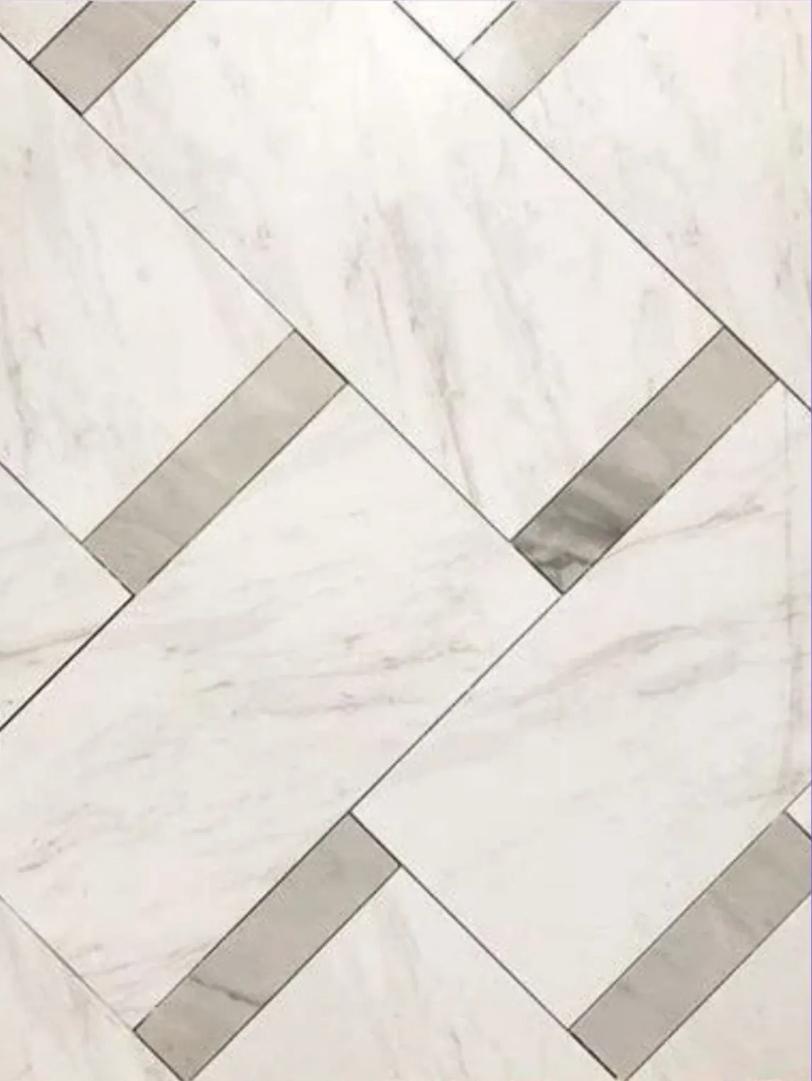 Geometric white and grey marble tile pattern